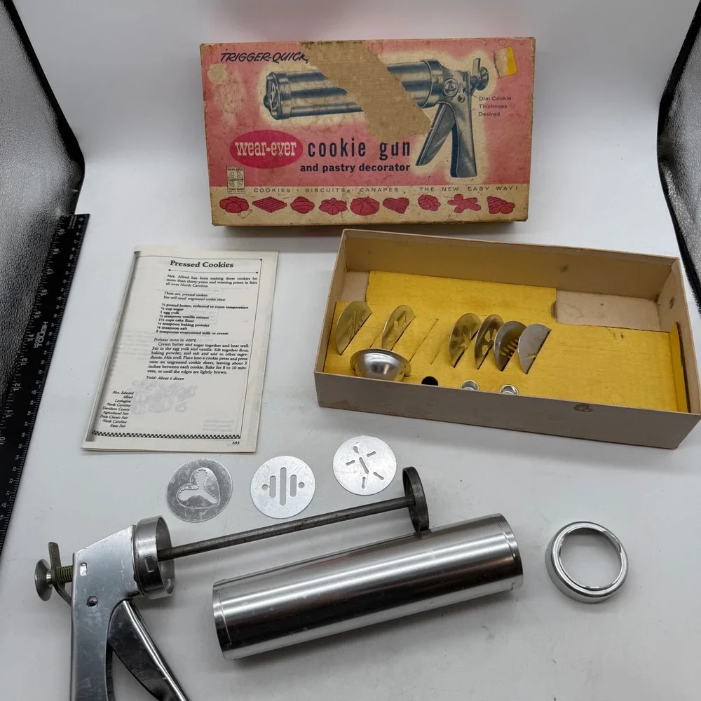 Vintage Wear-Ever Aluminum Cookie Gun and Pastry Decorator NMade in USA 50s 60s